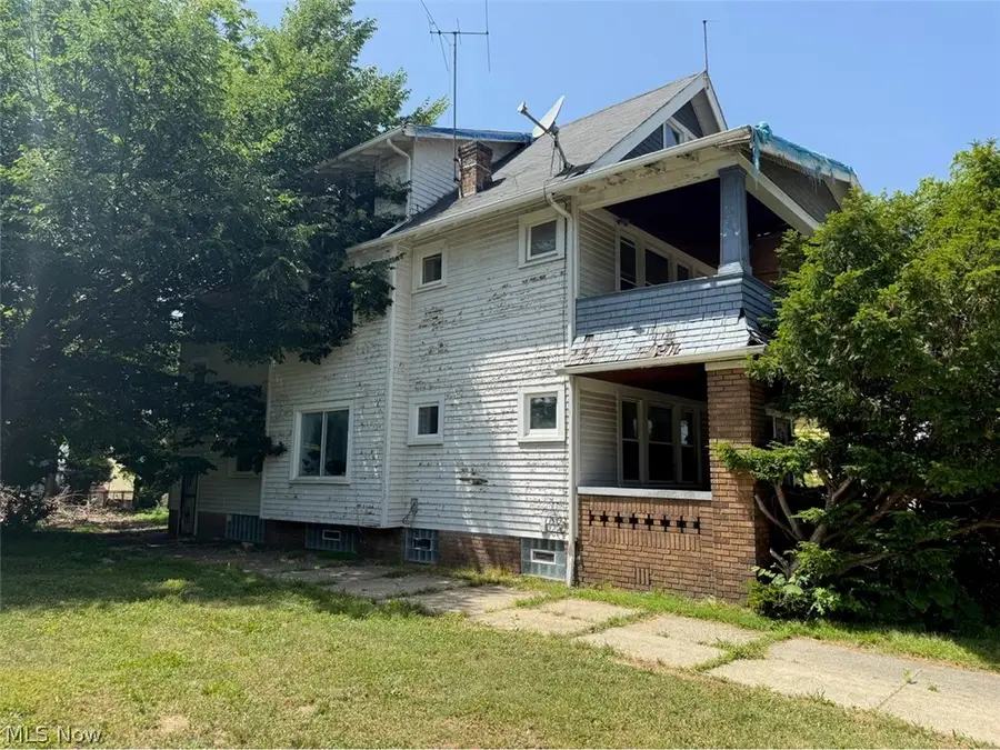 1248 E 137th Street, East Cleveland, OH 44112 - #3
