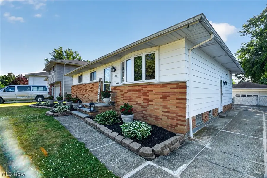 1860 Ridgewick Drive, Wickliffe, OH 44092 - #3