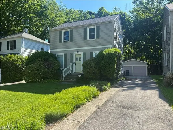 857 Quarry Drive, Cleveland Heights, OH 44121