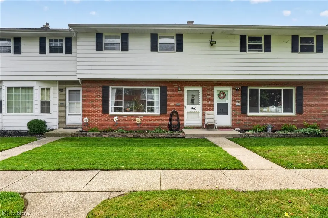 27651 Lake Shore Boulevard #C4, Euclid, OH 44132 - #1