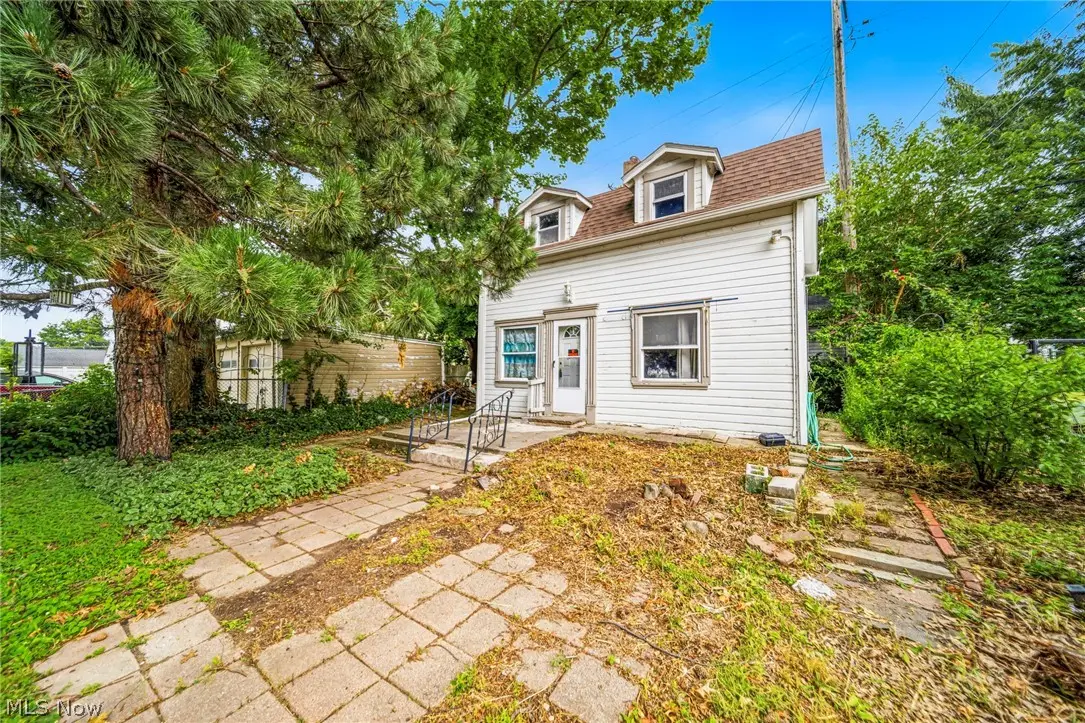 2137 Brown Road, Lakewood, OH 44107 - #1