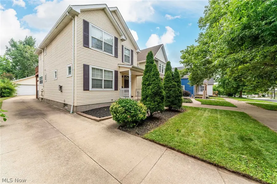 2477 W 5th Street, Cleveland, OH 44113 - #2