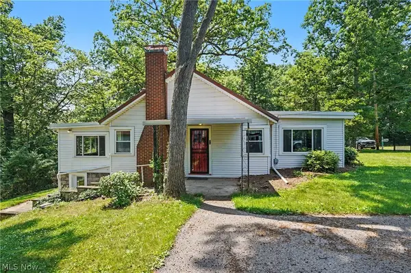 10528 Country Club Lane, Deerfield, OH 44449