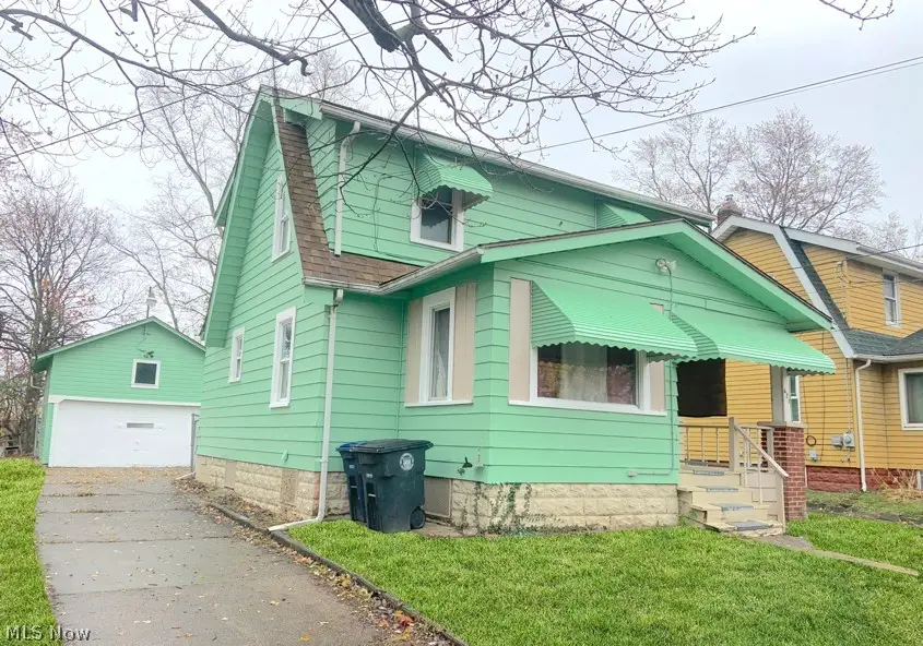 627 Roscoe Avenue, Akron, OH 44306 - #1