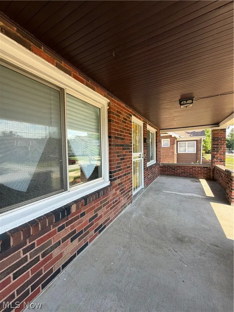 18229 Neff Road, Cleveland, OH 44119 - #3