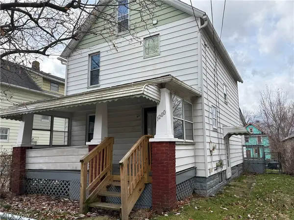 1200 Girard Street, Akron, OH 44301