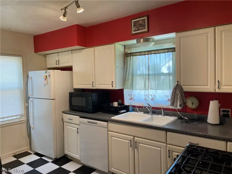 1919 Tonawanda Avenue, Akron, OH 44305 - #3