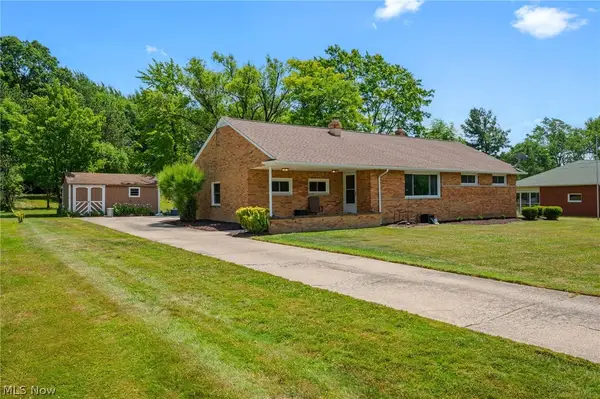 2075 Heatherlane Drive, Broadview Heights, OH 44147