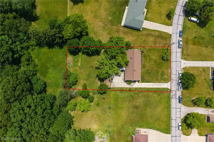 2075 Heatherlane Drive, Broadview Heights, OH 44147 - #2