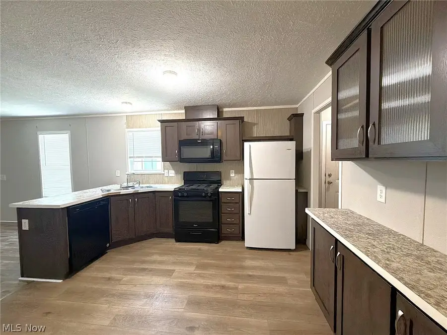 144 Virginia Avenue, Elyria, OH 44035 - #3