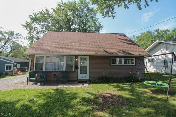 2327 Bel Aire Lane, Youngstown, OH 44514