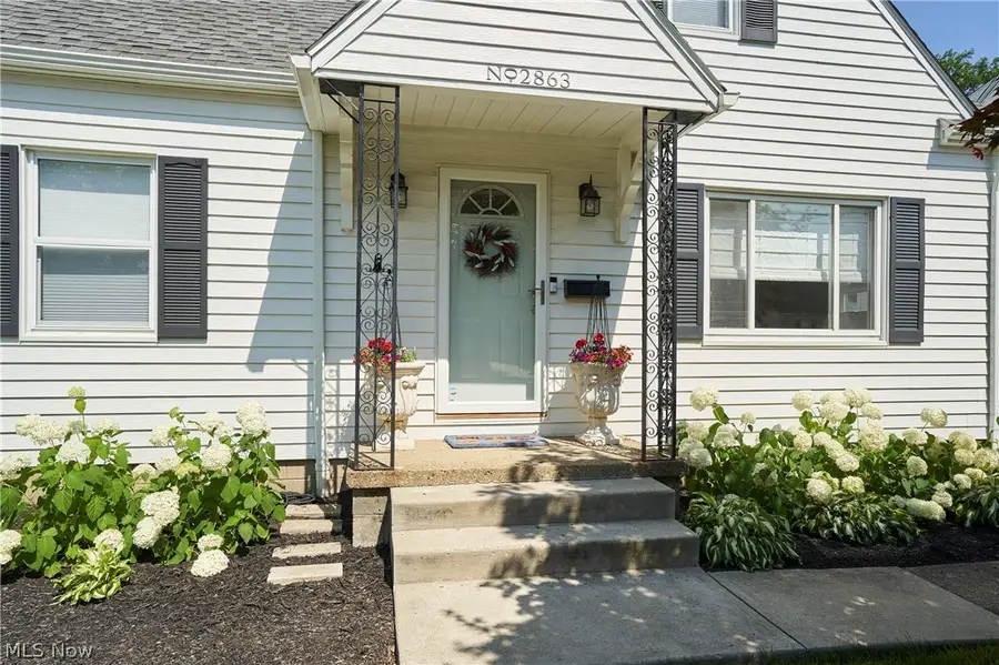 2863 11th Street, Cuyahoga Falls, OH 44221 - #2