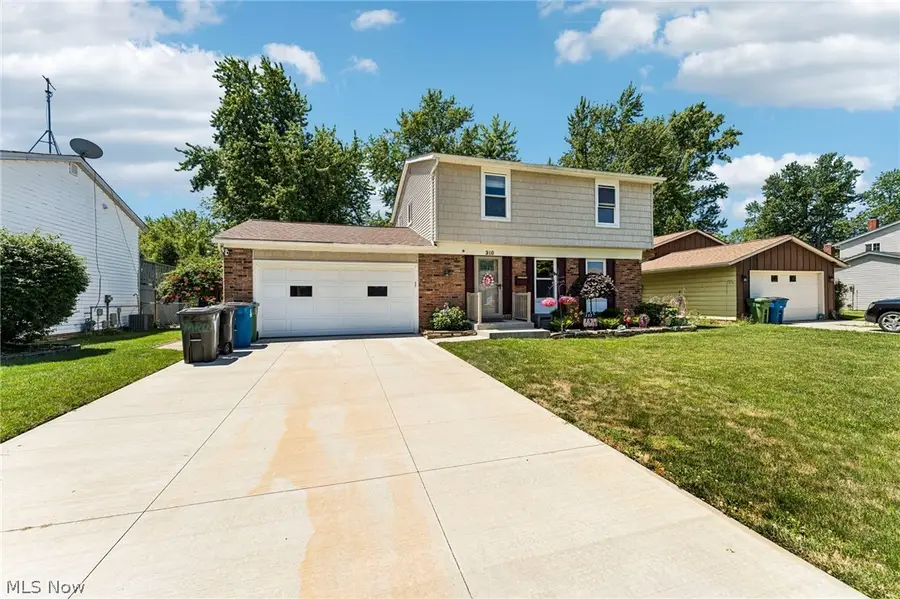 310 Bayshore Drive, Eastlake, OH 44095 - #3