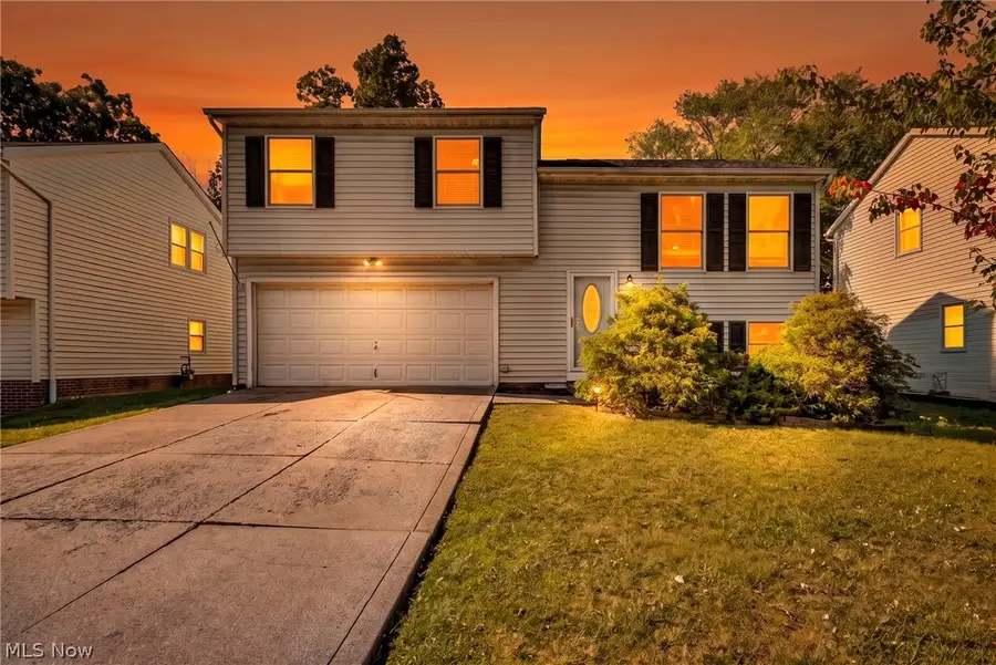 19020 Watercrest Avenue, Maple Heights, OH 44137 - #2