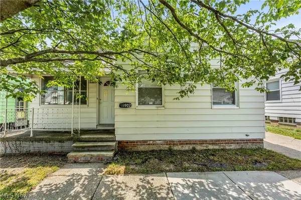 15902 Maplewood Avenue, Maple Heights, OH 44137