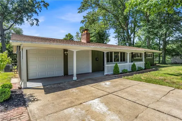 568 Huntley Court, Bay Village, OH 44140