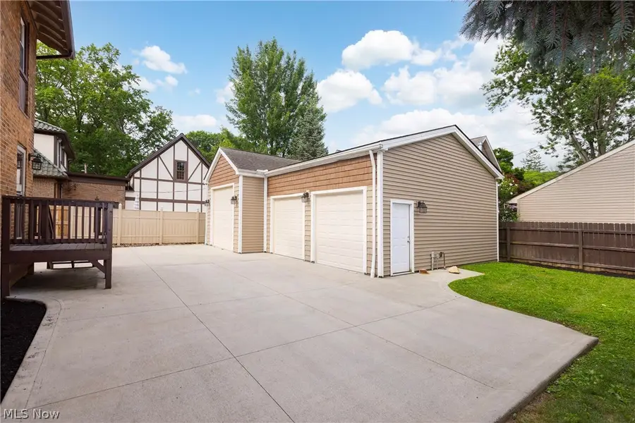 3530 Rocky River Drive, Cleveland, OH 44111 - #3