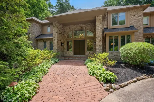 80 Easton Lane, Moreland Hills, OH 44022