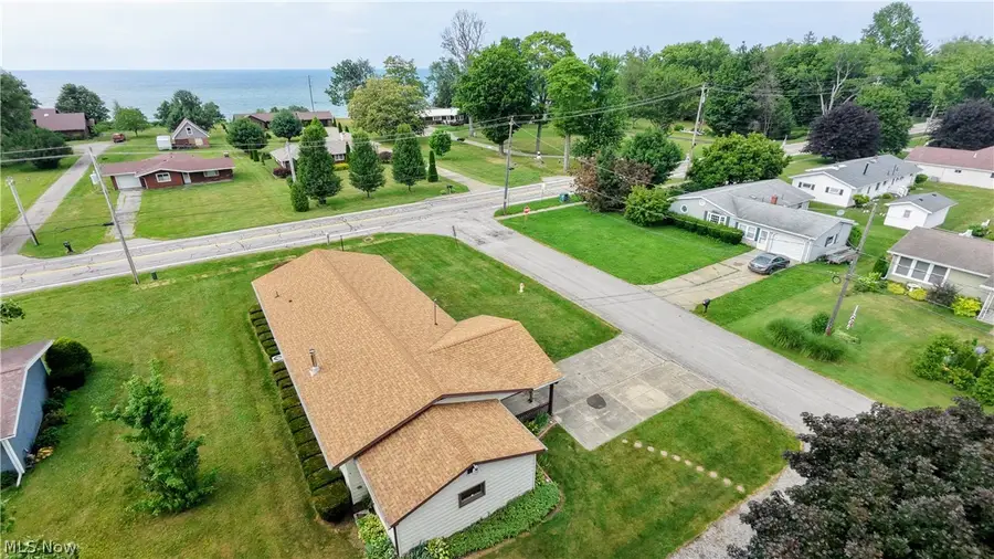 1099 Lake Road, Conneaut, OH 44030 - #2