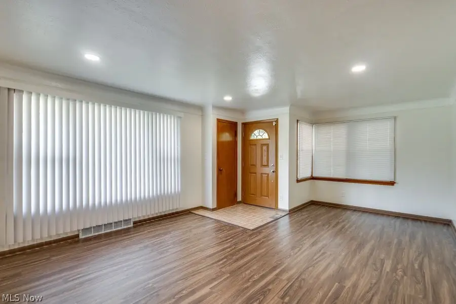 2031 W Pleasant Valley Road, Parma, OH 44134 - #2