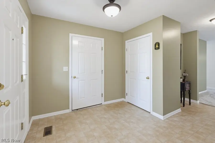 16821 Hinsdale Court, Middleburg Heights, OH 44130 - #3