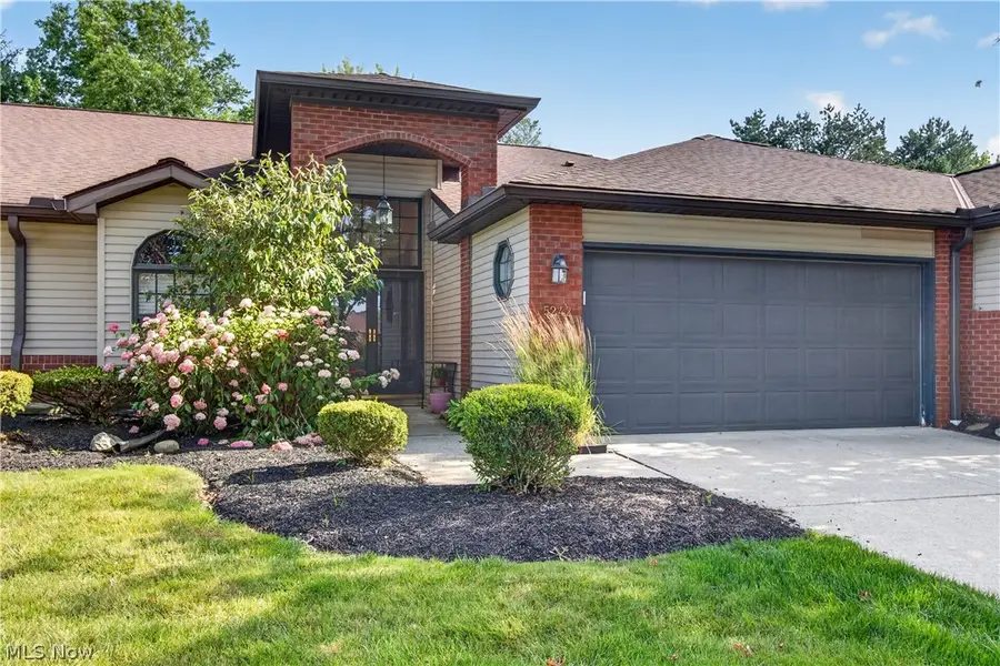 5242 Parkhurst Drive, Sheffield, OH 44054 - #2