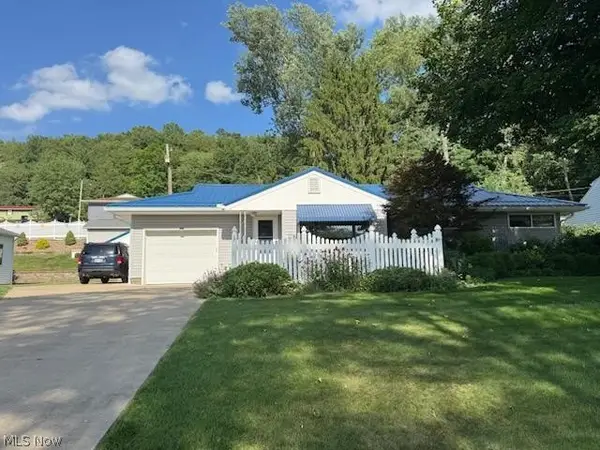 902 Highland Boulevard, Coshocton, OH 43812