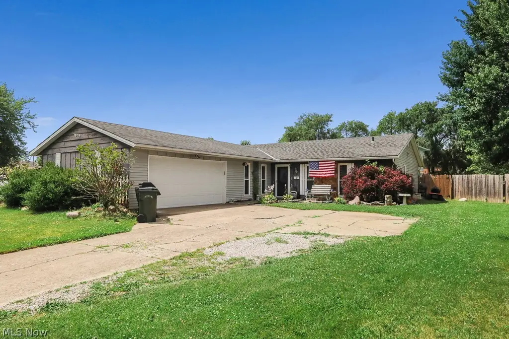 109 Monticello Circle, Elyria, OH 44035 - #1