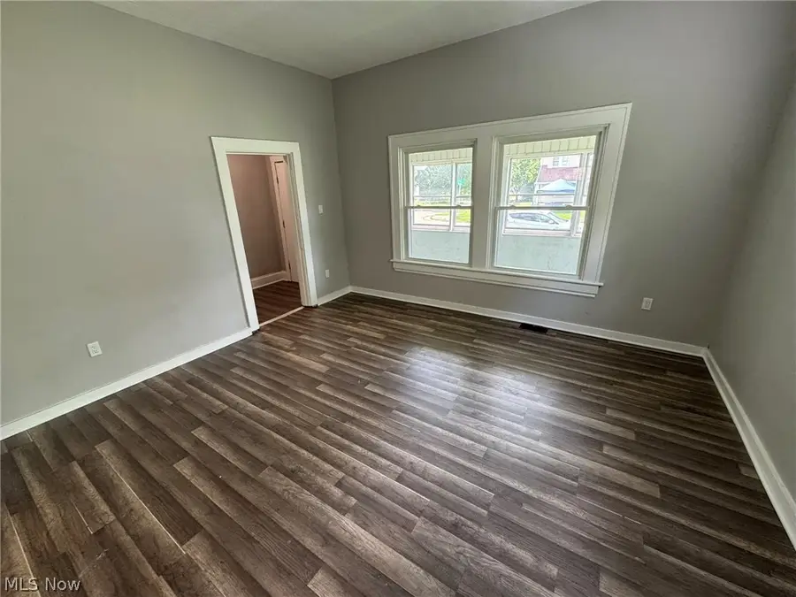 674-676 Carlysle Street, Akron, OH 44310 - #2