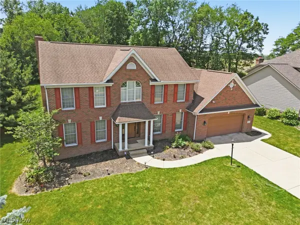 6638 Forestwood Nw Street, Canton, OH 44718