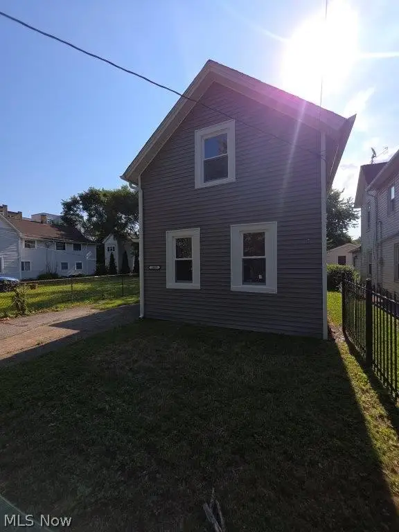 2059 W 42nd Street, Cleveland, OH 44113 - #3