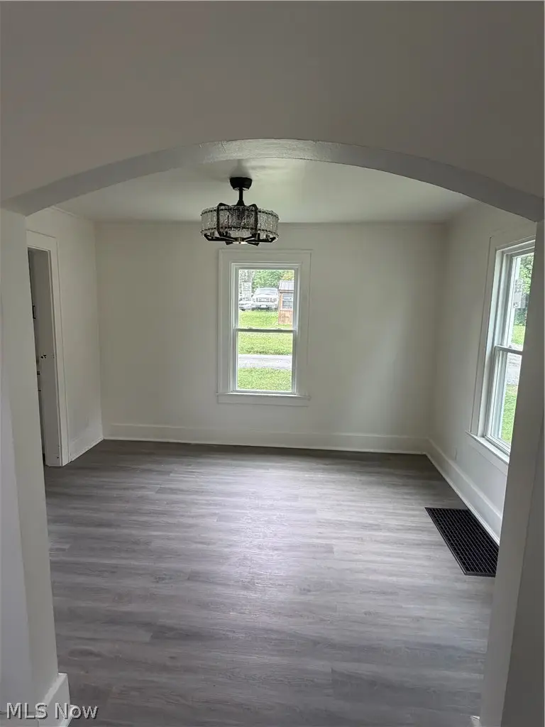 21 Church Street, Hubbard, OH 44425 - #3