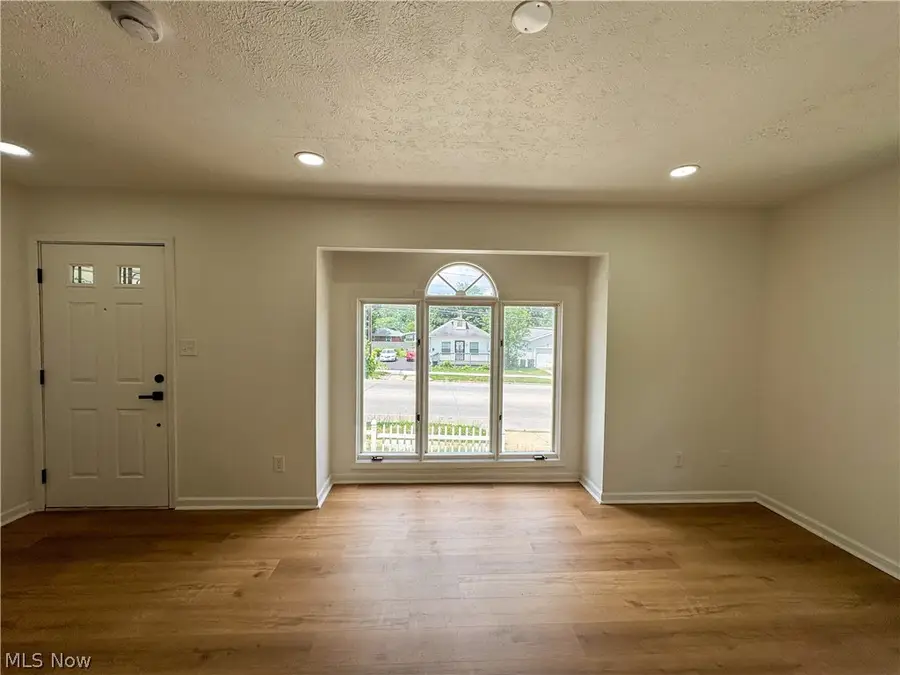 1281 S Hawkins Avenue, Akron, OH 44320 - #3
