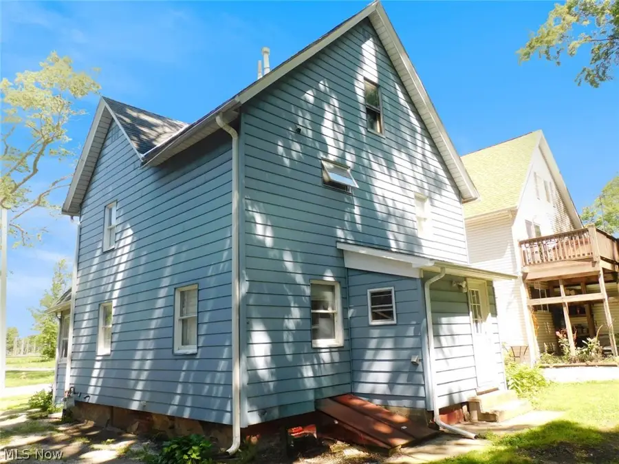 448 Harbor Street, Conneaut, OH 44030 - #3