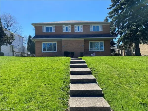 17914 Chagrin Boulevard, Shaker Heights, OH 44122