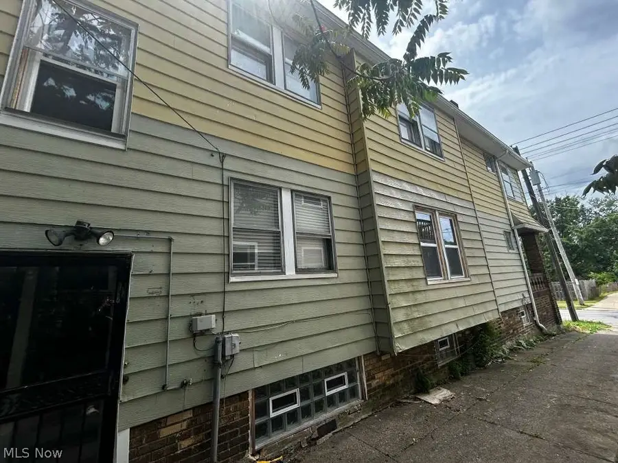 3963 E 123rd Street, Cleveland, OH 44105 - #3