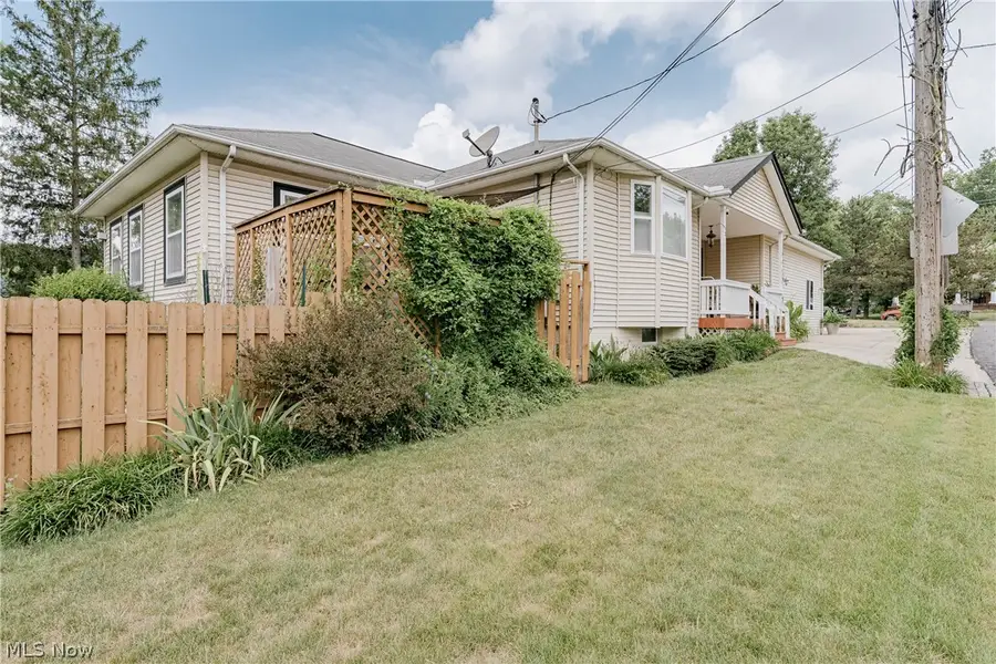 6306 Meadowbrook Road, Garfield Heights, OH 44125 - #3