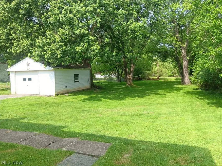 5248 Anthony Street, Maple Heights, OH 44137 - #3