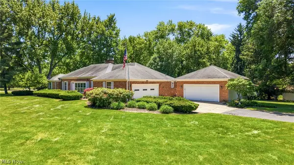 65 Redfern Drive, Youngstown, OH 44505