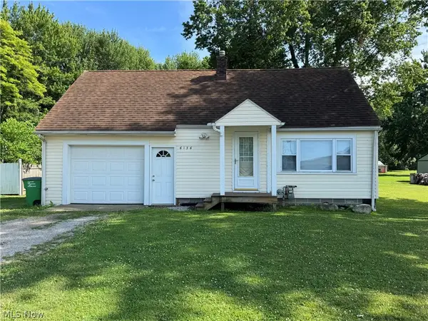 6136 Lake W Road, Ashtabula, OH 44004