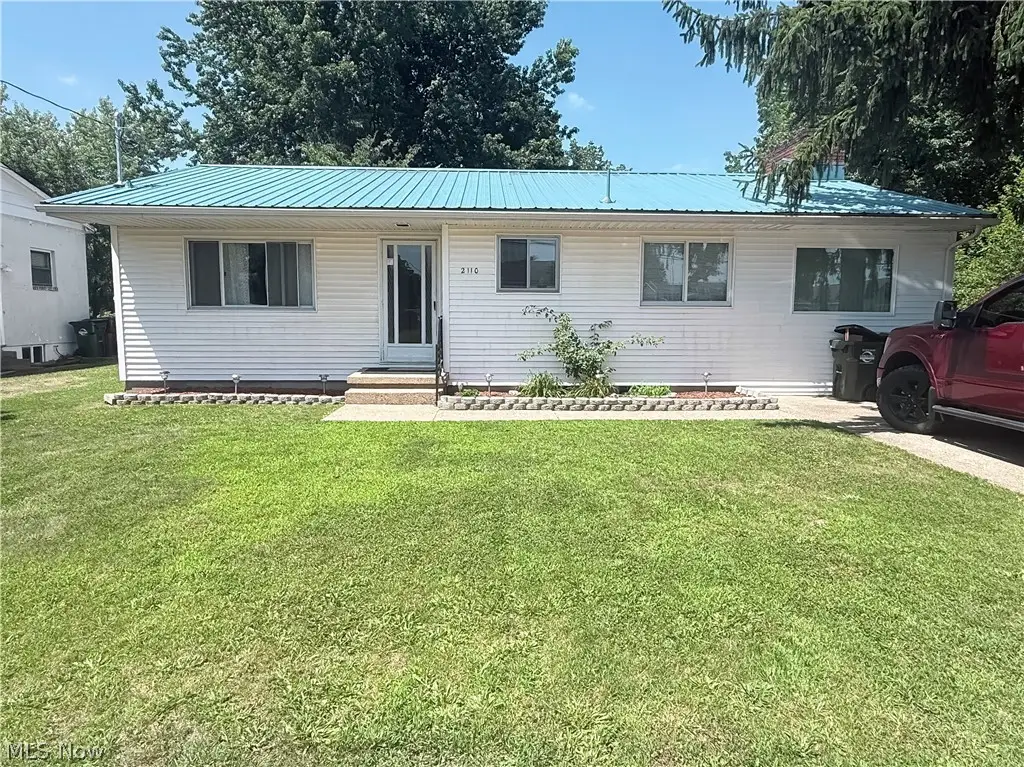2110 Rockland Ave, Belpre, OH 45714 - #1