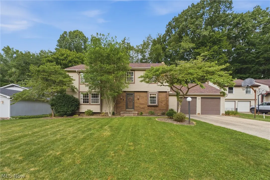 1717 Nutmeg Ne Circle, Massillon, OH 44646 - #1
