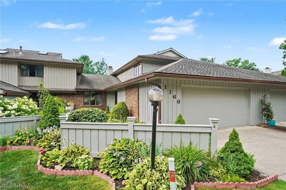 1166 Inverness Lane #100, Stow, OH 44224 - #1