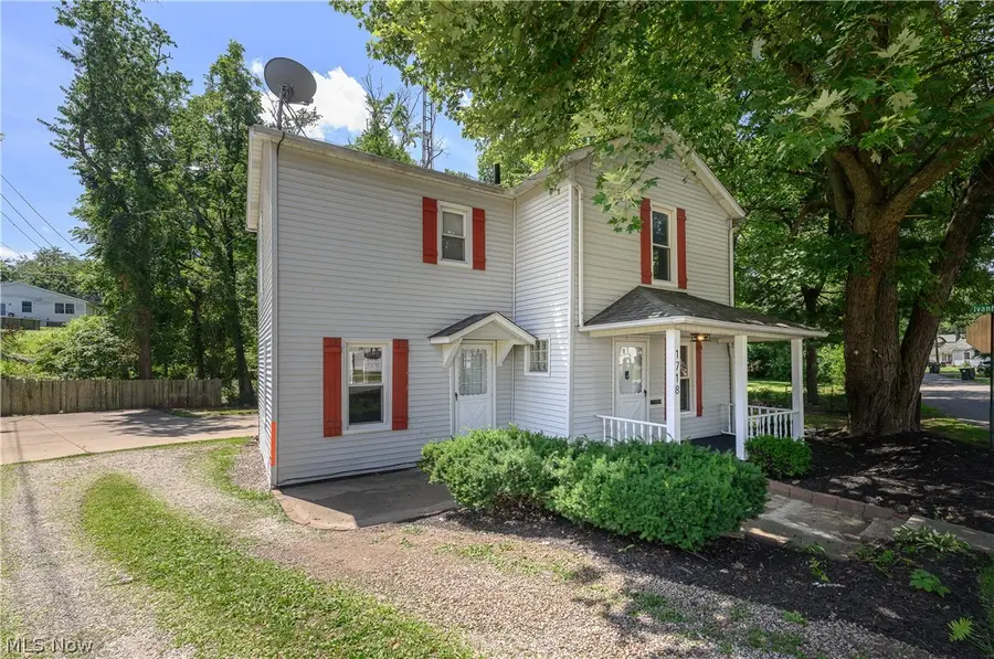 1718 Ferndale Nw Road, Canton, OH 44709 - #2