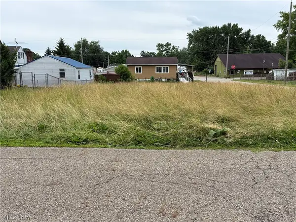 2616 Taft Ne Avenue, Canton, OH 44705