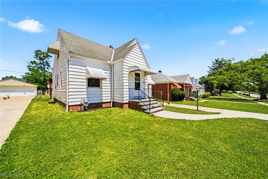 3314 Lincoln Avenue, Parma, OH 44134 - #2