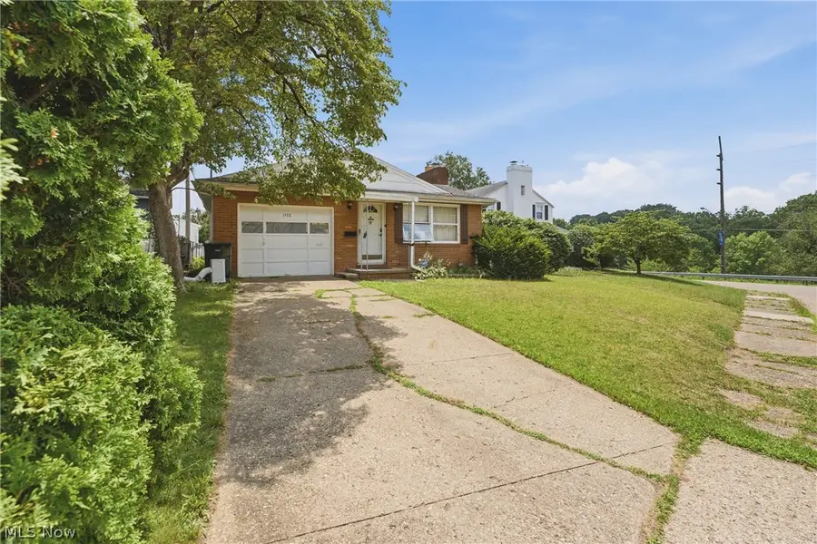 1538 Cottage Nw Place, Canton, OH 44703 - #3