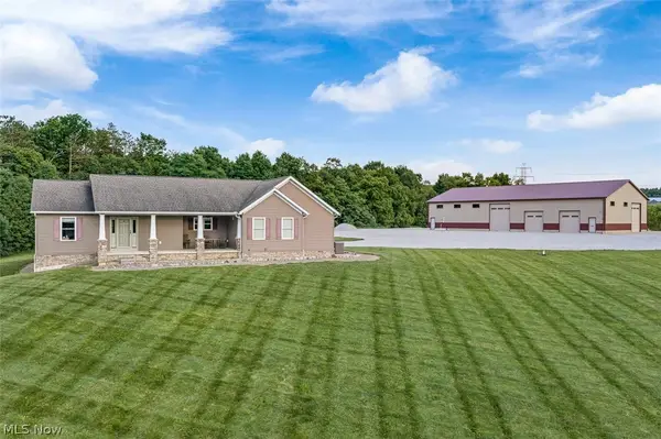 3788 Deerfield Nw Avenue, North Lawrence, OH 44666