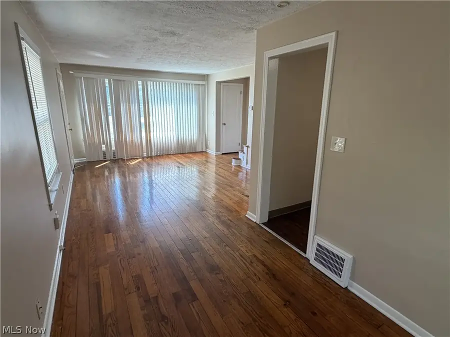 1540 E 256th Street, Euclid, OH 44132 - #3