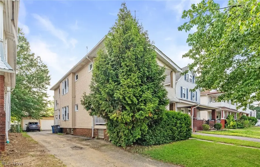 2219 Chesterland Avenue, Lakewood, OH 44107 - #3
